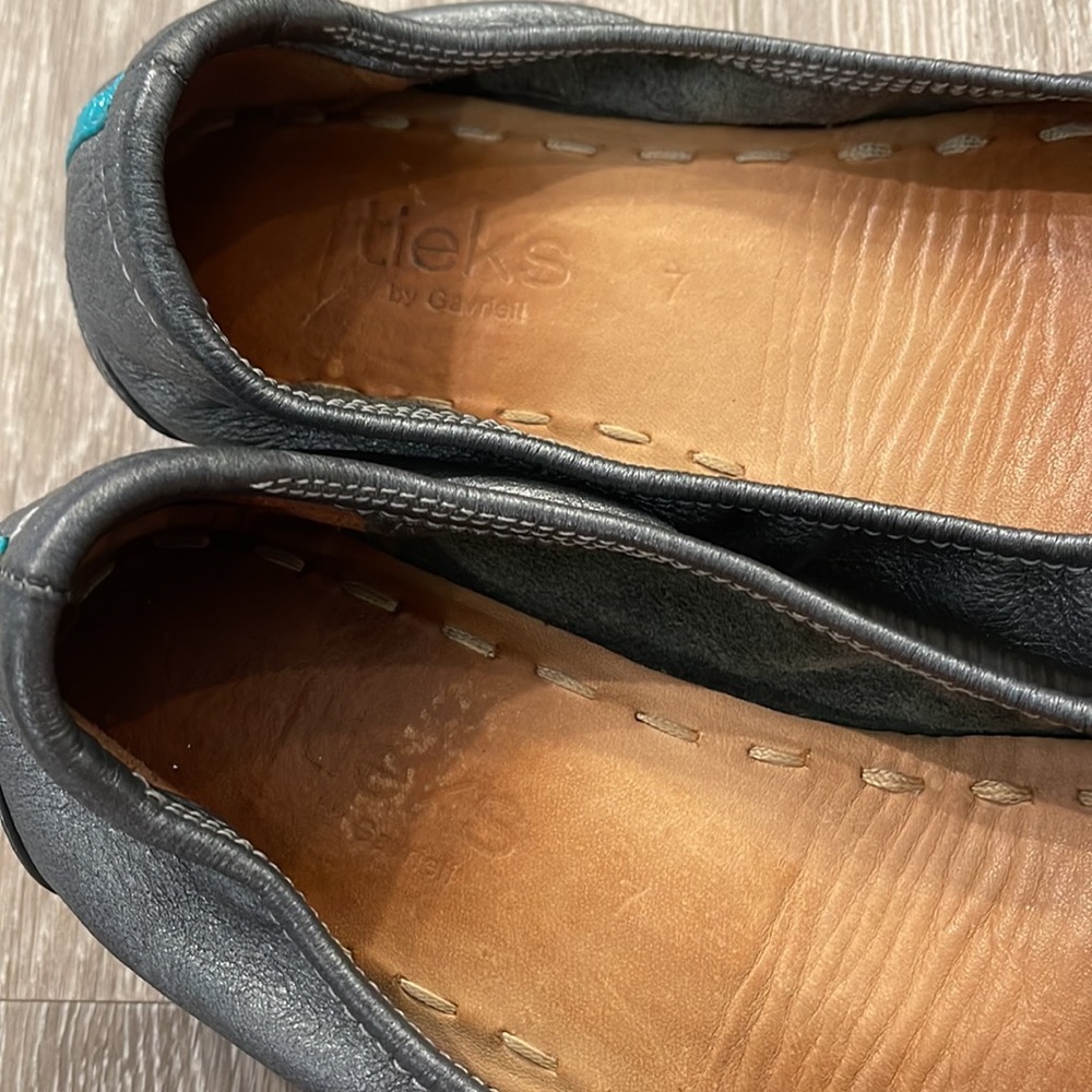 Tieks Metallic Pewter Ballet Flats Size 7 - image 3